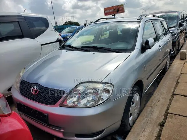 Toyota Corolla Verso 1.8 VVT-i Luna Automatic 2004 Silver · Photo 1