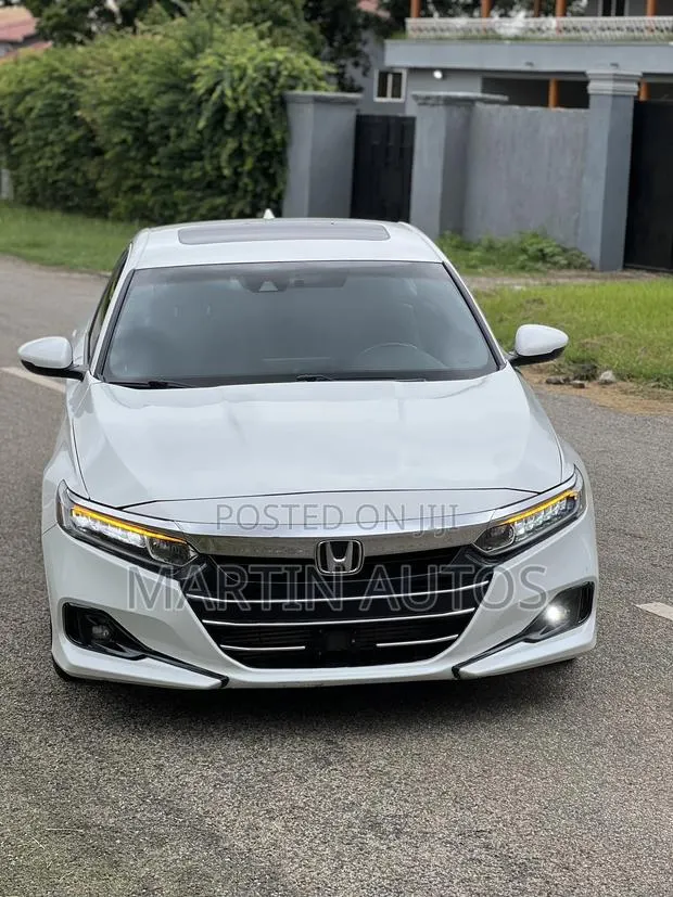 Honda Accord Sport (1.5L 4cyl Turbo CVT) 2019 White · Photo 1