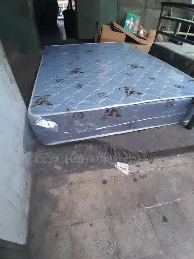 8 Inches High Density Double Mattress · Photo 1