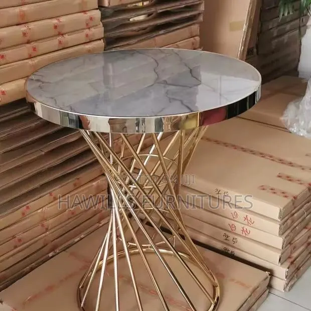 Round Luxury Event Cake Stand · Photo 1