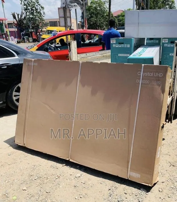 New Samsung Qled Smart Screen TV(85q70c) · Photo 1