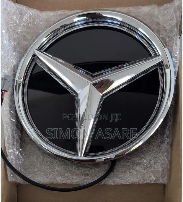 Illuminated LED Front Grille Star Emblem Badge for Mercedes-Benz · Photo 1