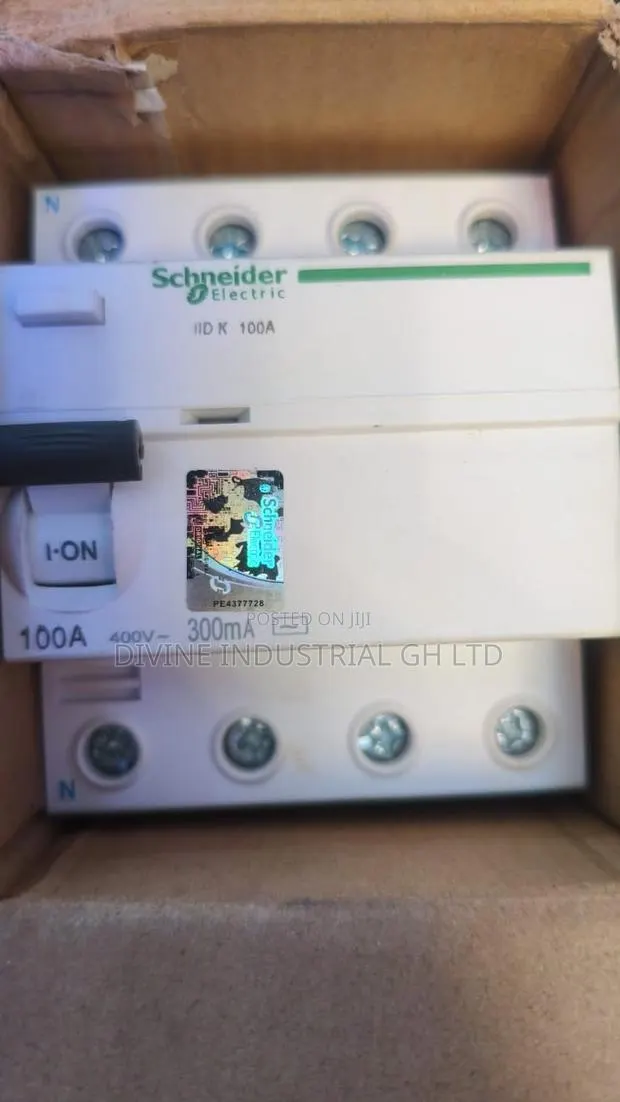 RCCB- 4p- 100a-300ma · Photo 1