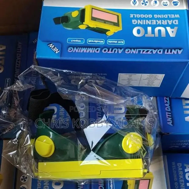 Professional Auto Dimming Welding Goggles · Photo 3