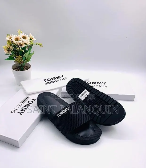 Palm Slippers · Photo 1