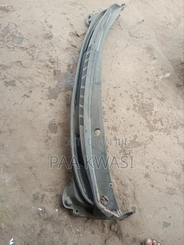 Elantra 2012-2015 Wiper Panel · Photo 1