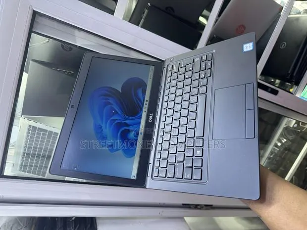 Laptop Dell Latitude 5290 8GB Intel Core I5 SSD 256GB · Photo 1