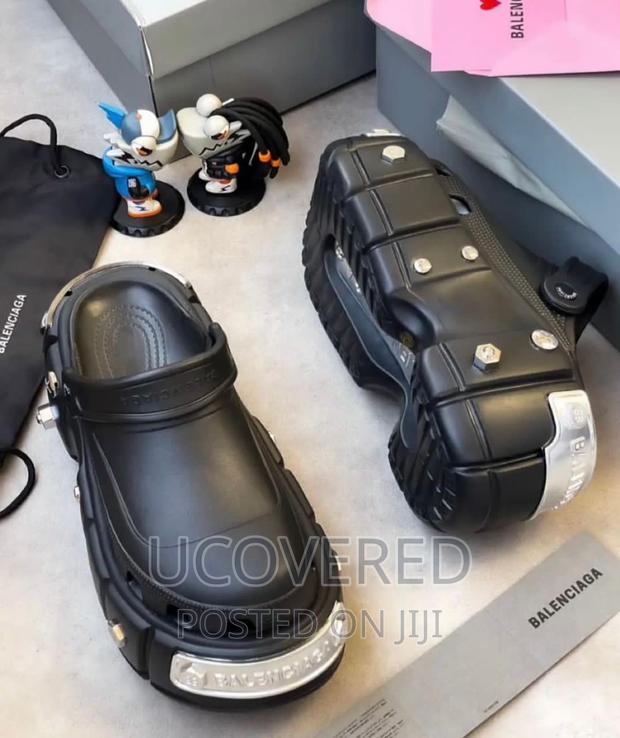 Balenciaga Hardcrocs Slides/Slippers · Photo 3