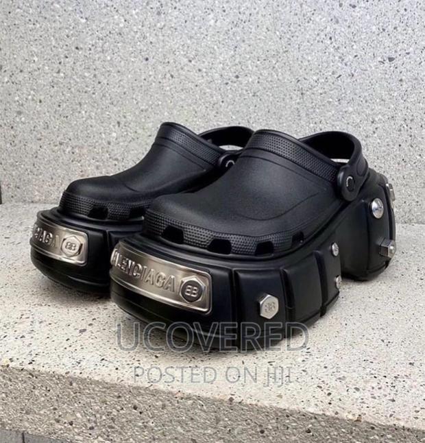 Balenciaga Hardcrocs Slides/Slippers · Photo 2