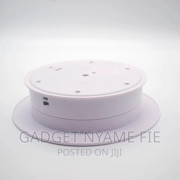 360 Degrees Rotating Display Stand - 36cm · Photo 3