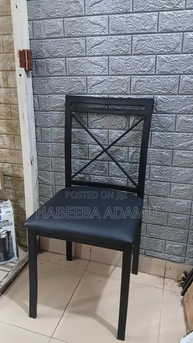 Metal Dinning Chair · Photo 1