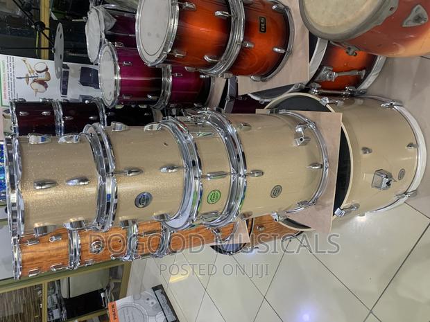 Tama 5set Acoustic Drumset · Photo 1