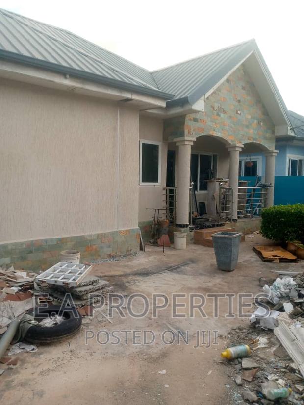 3bdrm House in E A Properties, Frafraha for sale · Photo 3