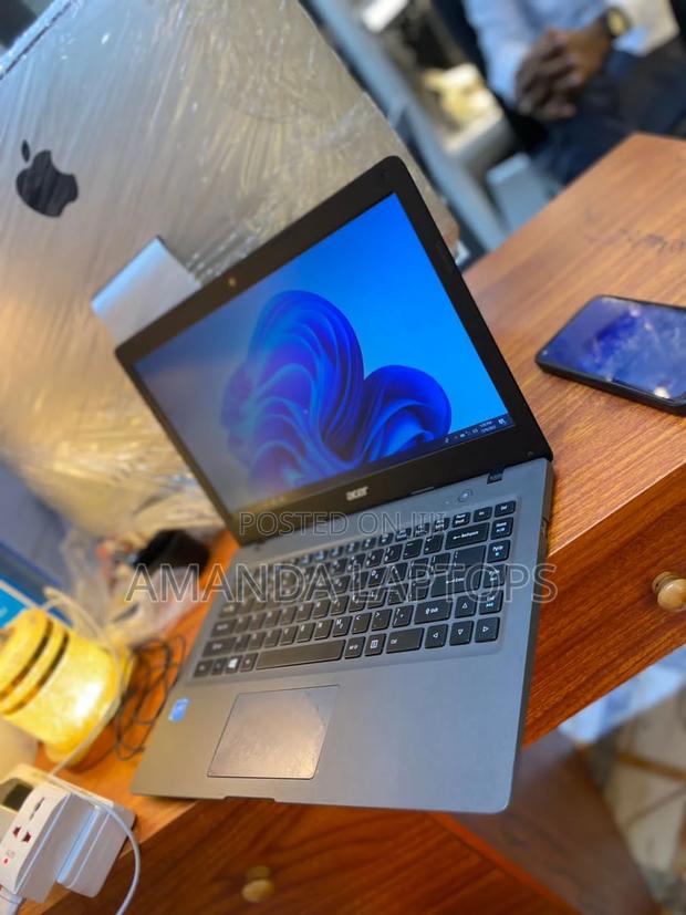 New Laptop Acer AS5755 2GB Intel SSHD+SSD 72GB · Photo 2