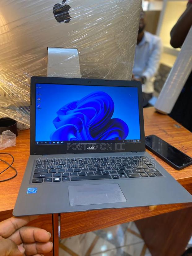 New Laptop Acer AS5755 2GB Intel SSHD+SSD 72GB · Photo 4