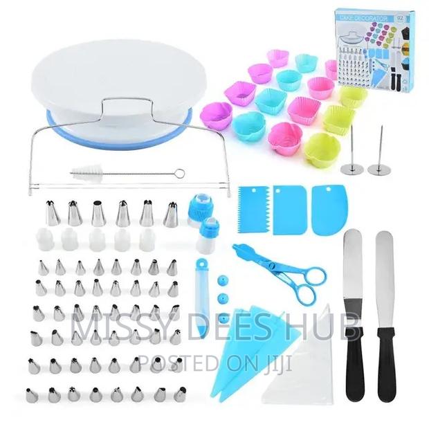92pcs Cake Decorator · Photo 2