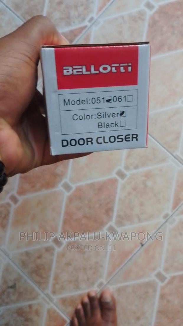 Door Closer · Photo 2