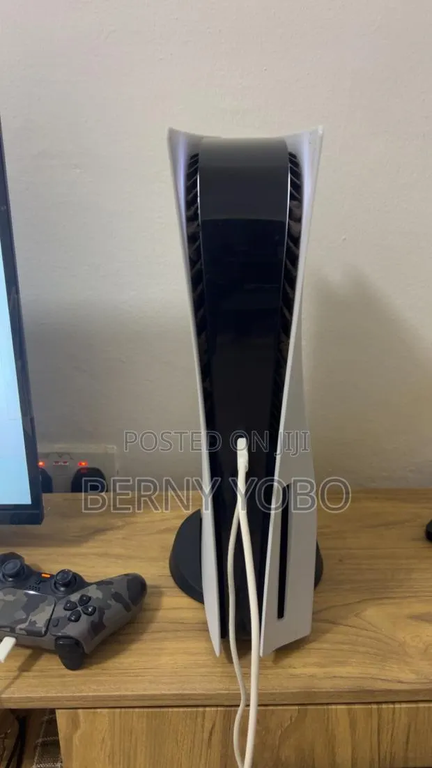 PS5 Standard · Photo 1