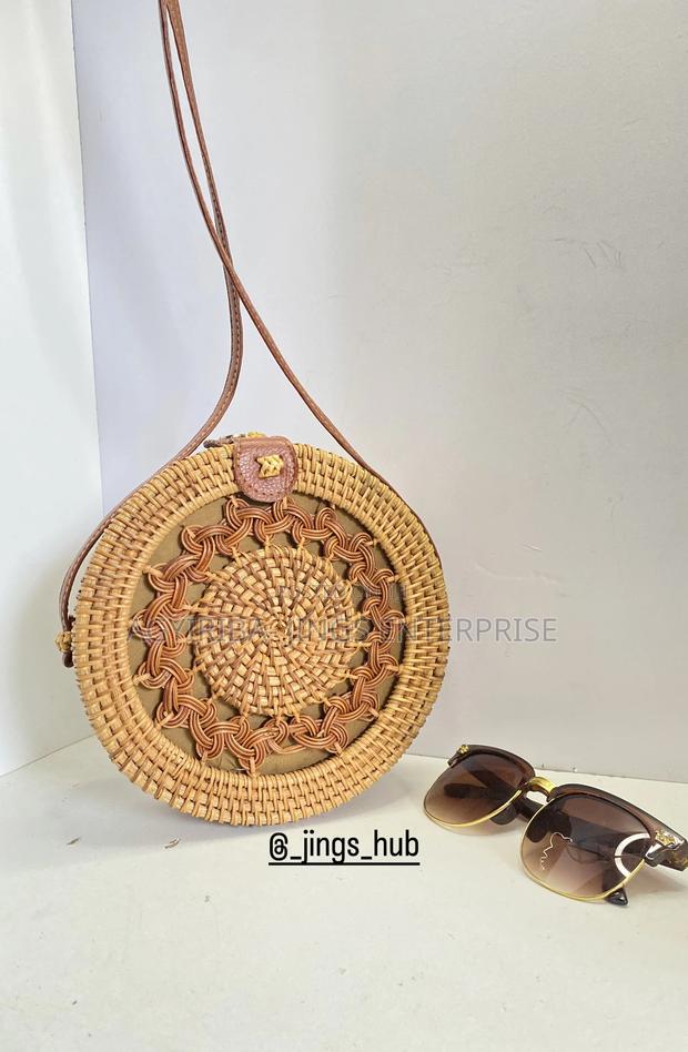 Rattan Bag · Photo 2