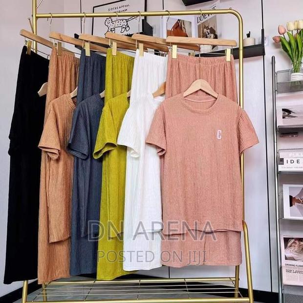 Solid Women 2pcs Casual Wear · Photo 2