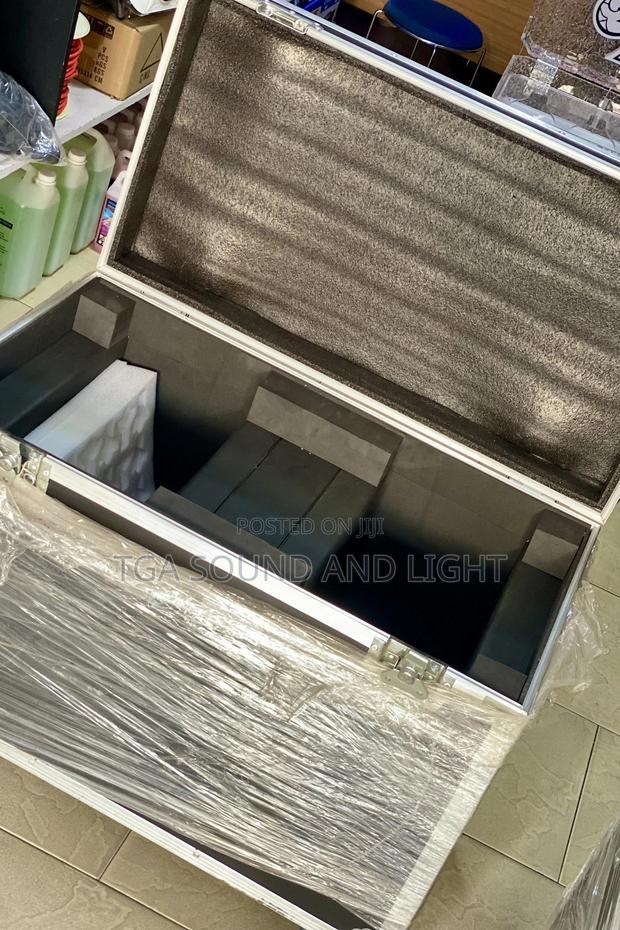 2 in 1 Flight Case for Beam 230watts Stage Light · Photo 1