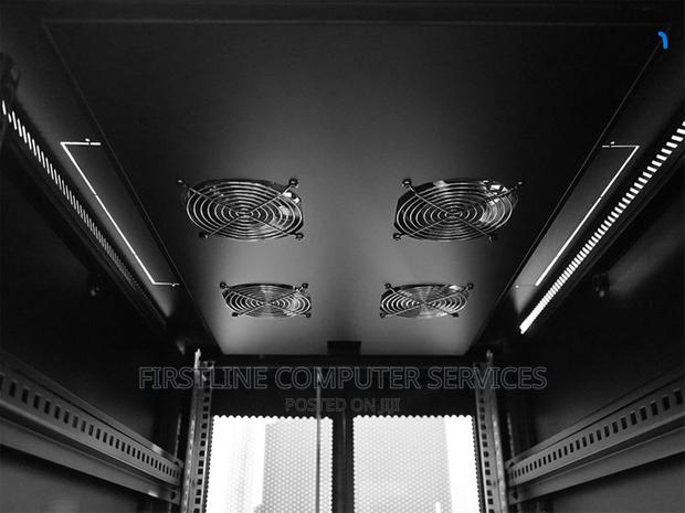 42U Server Rack · Photo 4