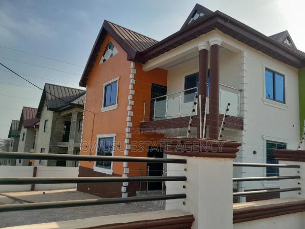 5bdrm House in Kronum, Kumasi Metropolitan for sale