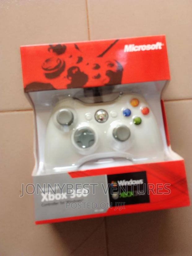 Brand New White Xbox 360 Game Pad · Photo 1