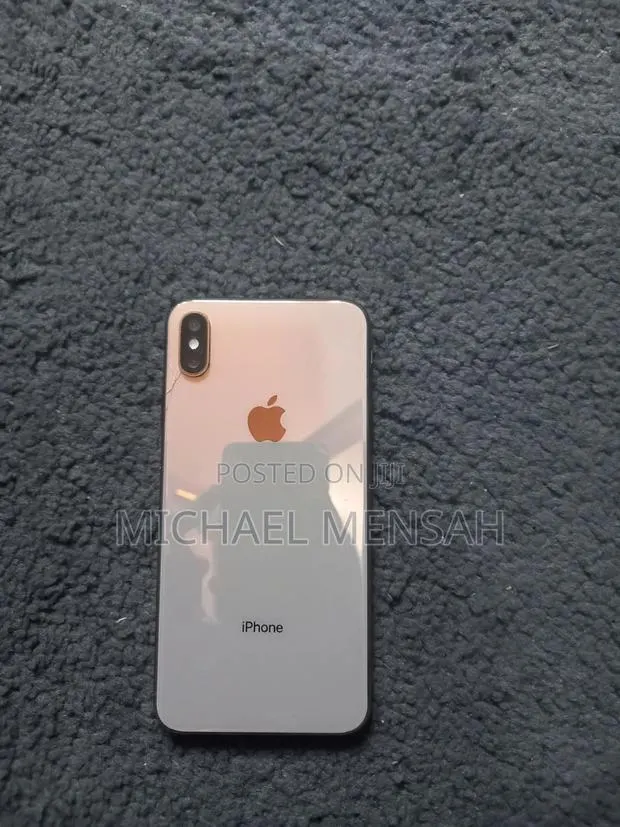 Apple iPhone XS Max 64 GB Gold · Photo 1