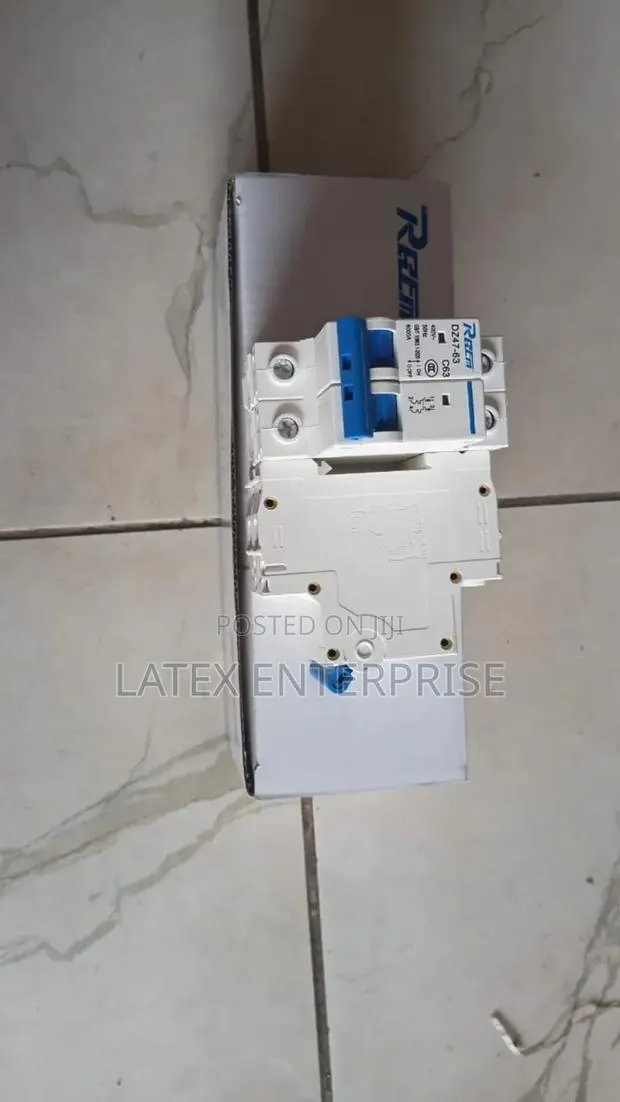 Reeem Breaker 2 Poles · Photo 1