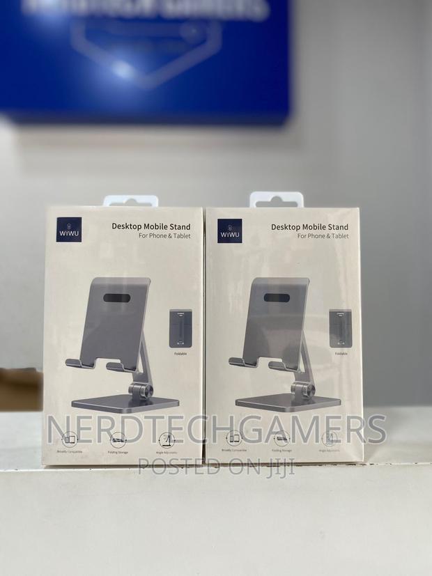 Desktop Mobile Stand · Photo 1