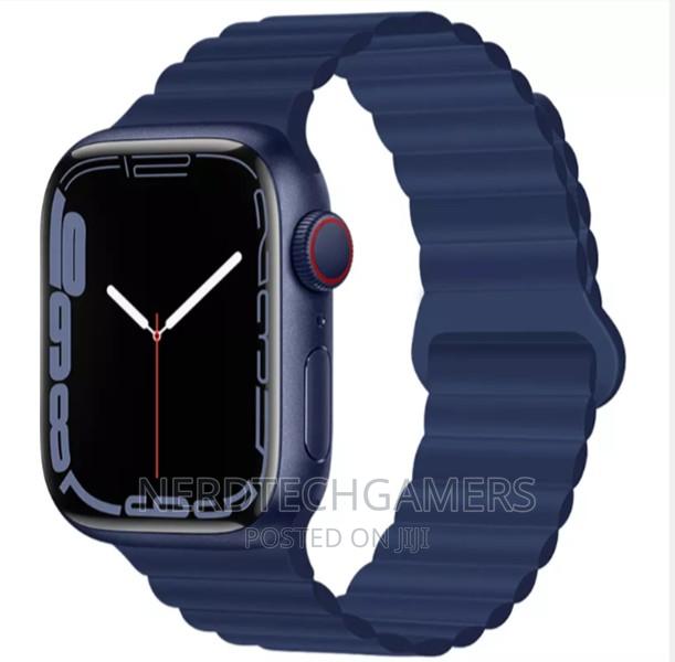 Magnetic Silicone Watch Band · Photo 2
