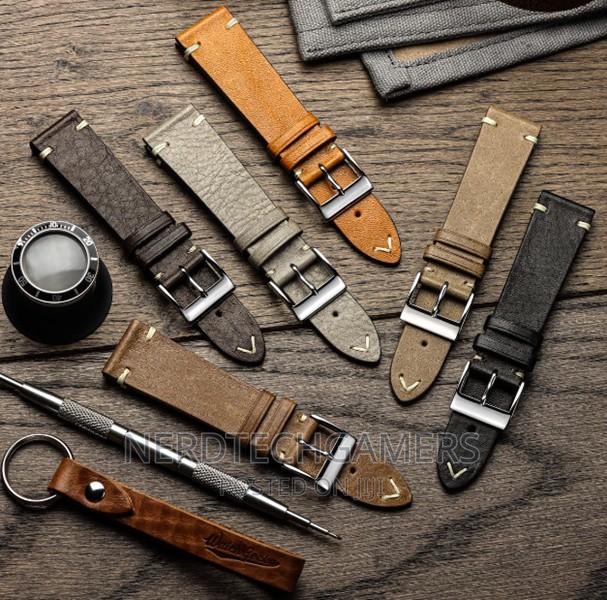 Crazy Horse Leather Watch Band For Apple Watch - Stylish · Photo 2