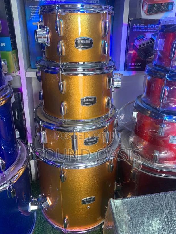 Yamaha Stage Custom Birch SCB4F4 (Rock Sapphire Gold)