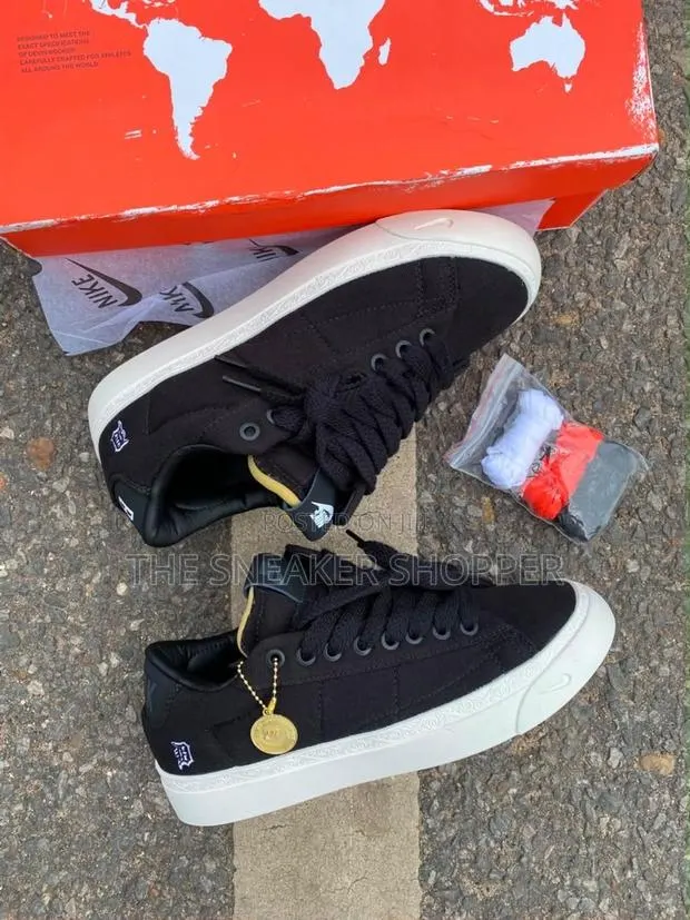 Nike SB Zoom Blazer Low GT "Black / White · Photo 1