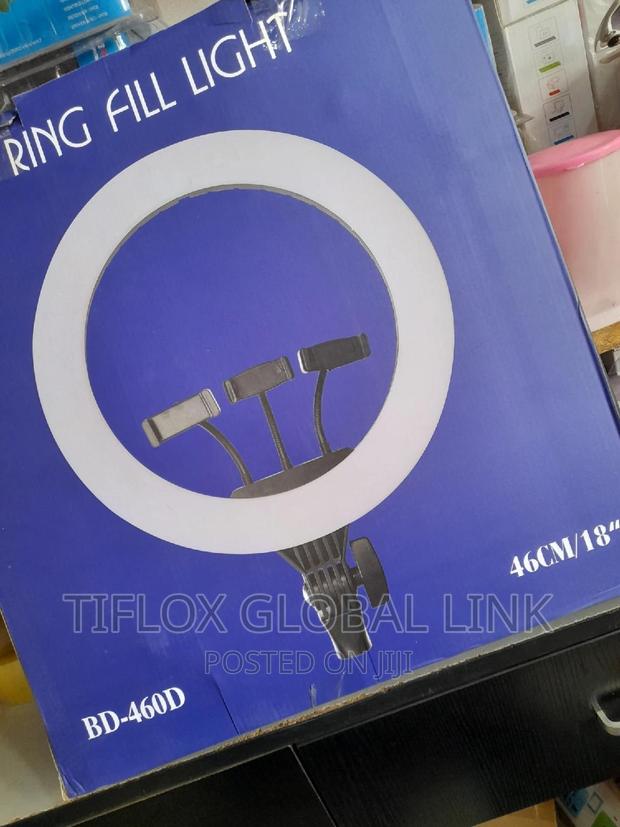 Ring Light 18" With Stand · Photo 4