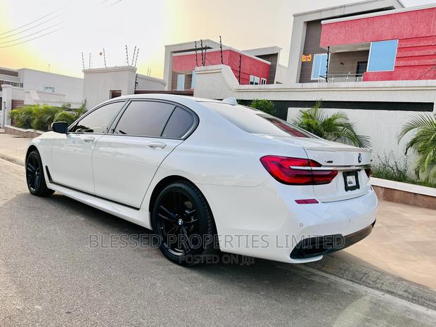 BMW 7 Series 2019 White · Photo 4
