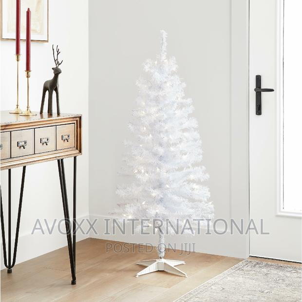 Northlight 4 Ft Pre-Lit Slim White Pine Artificial · Photo 4