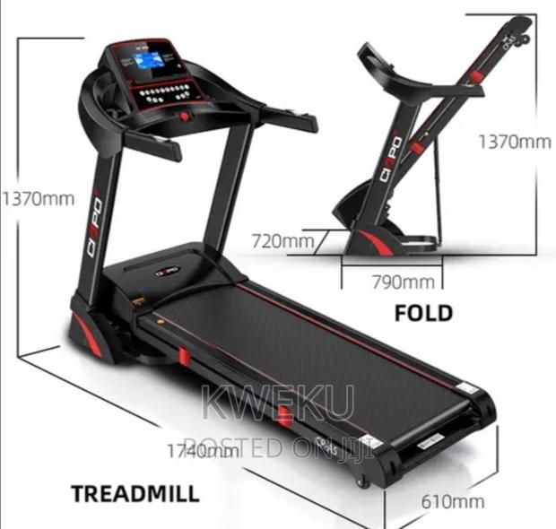 A5 Treadmill Lifecare · Photo 3