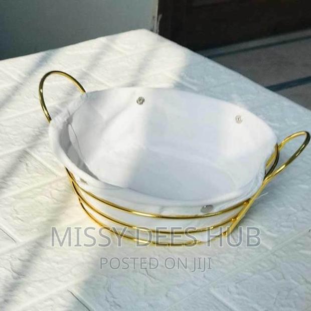 Gold Metallic Bread Basket · Photo 5
