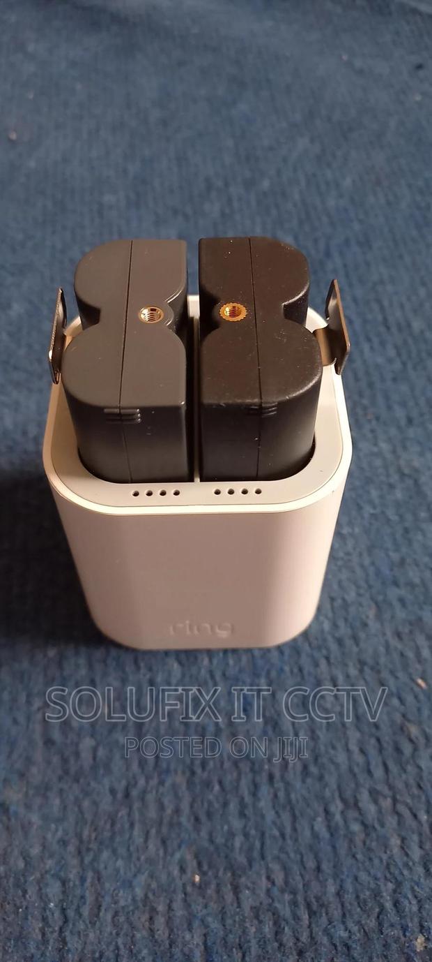 Ring Charging Station With 2-Pack · Photo 3