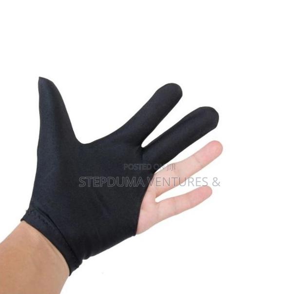 Breathable Stress-Free Billard Gloves · Photo 4