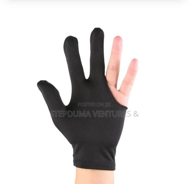 Breathable Stress-Free Billard Gloves · Photo 3