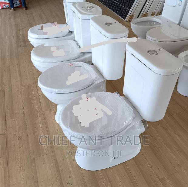 Toilet Seat / WC · Photo 1