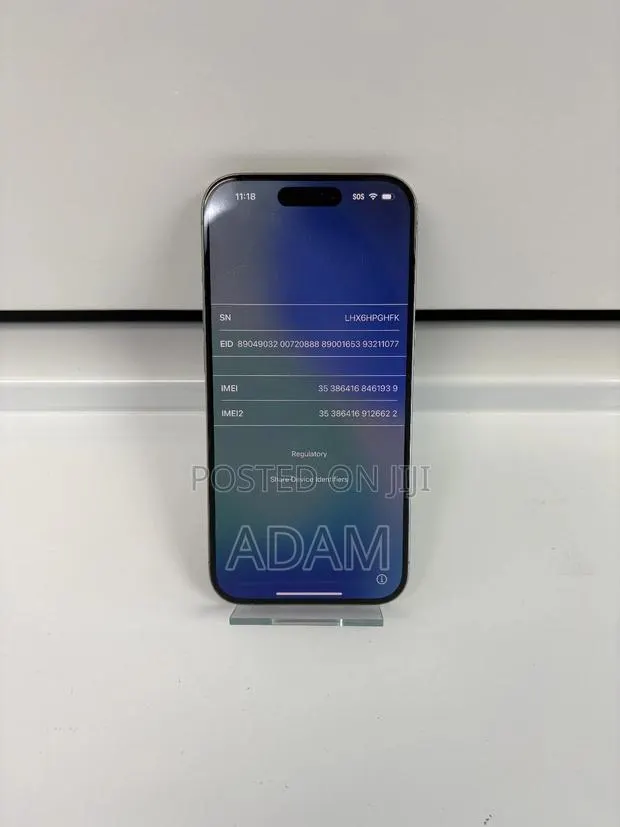 Apple iPhone 15 Pro 128 GB Silver · Photo 1