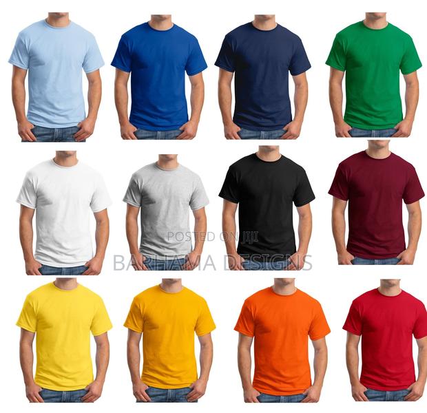 Plain T-Shirt · Photo 1