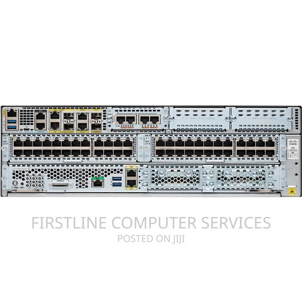 Cisco Isr4461 · Photo 2