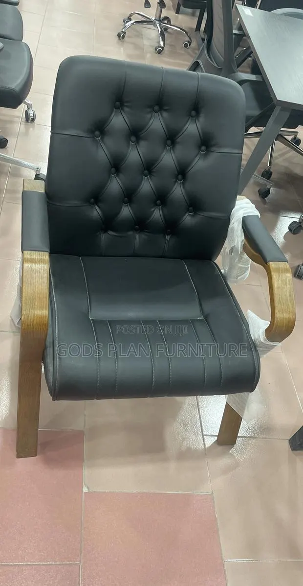 Managers Office Chair · Photo 1