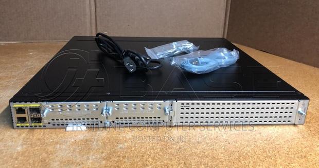 Cisco ISR4331 · Photo 3