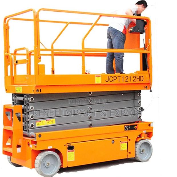 Scissor Lift · Photo 4